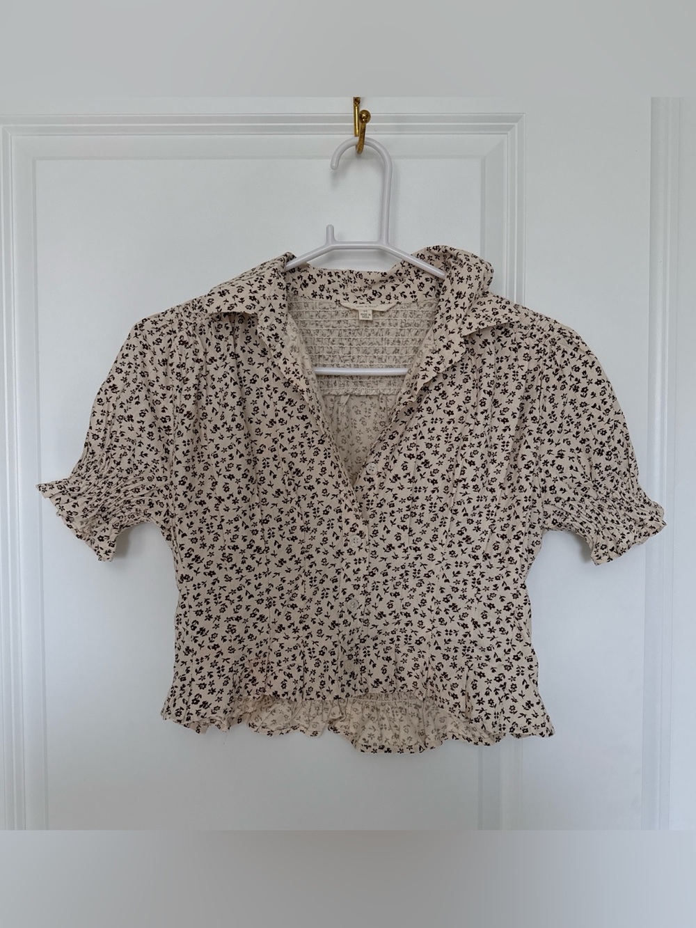 Women's Cream Floral Smocked Button-Front Top